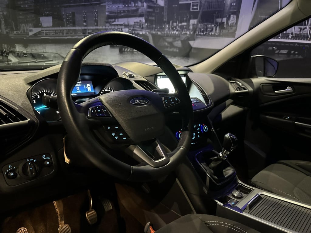 Ford Kuga 1.5 ecoboost trend ultimate *navi*trekhaak*