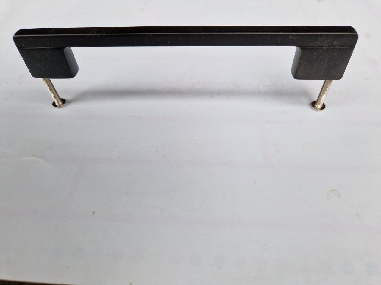 Nieuwe handgrepen keukenkasten