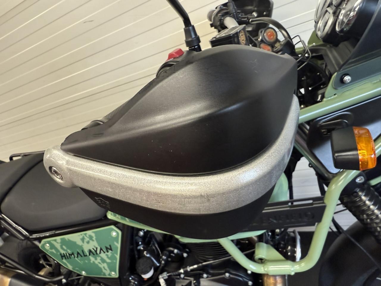 Jonge en nette Royal Enfield Himalyan 8600km en beurt!