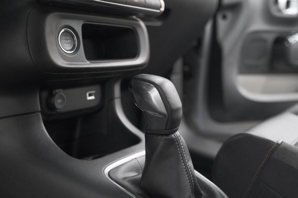 Citroen C3 puretech 83 max | camera | stoelverwarming | navigatie | parkeer