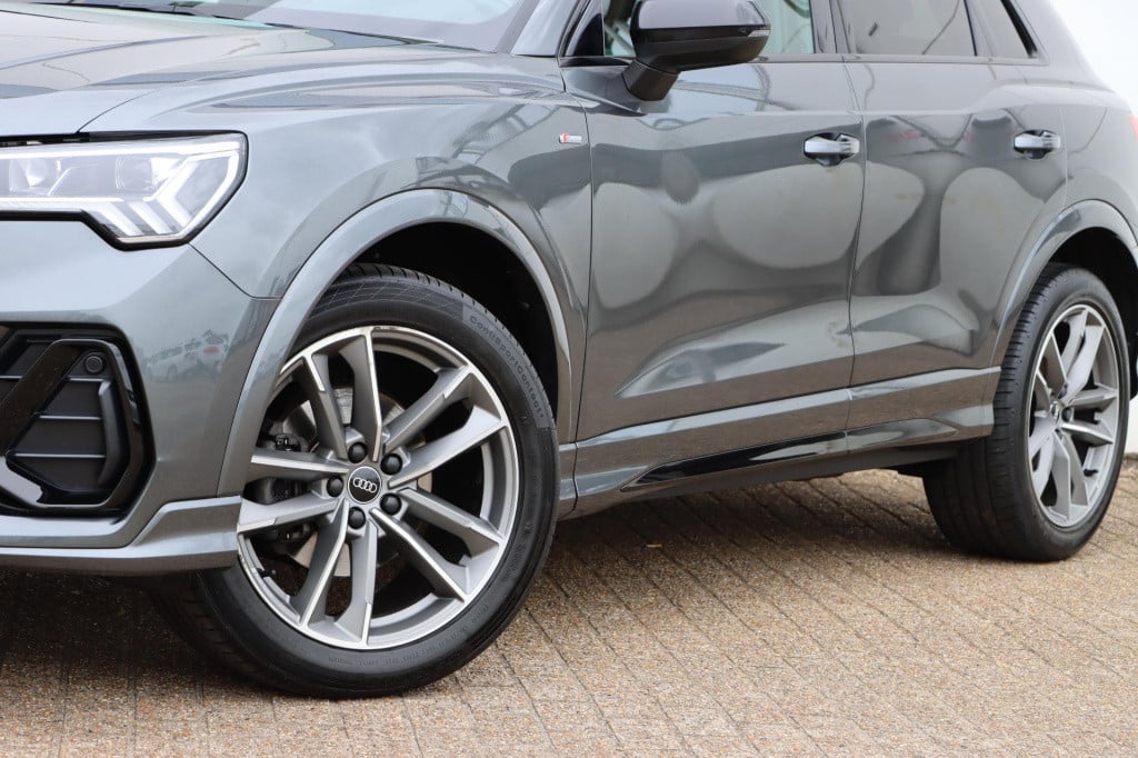 Audi Q3 35 tfsi s edition 150pk s-tronic