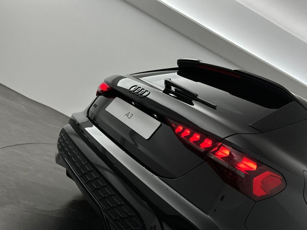 Audi A3 sportback s edition competition 45 tfsi e 200 kw / 272 pk sp