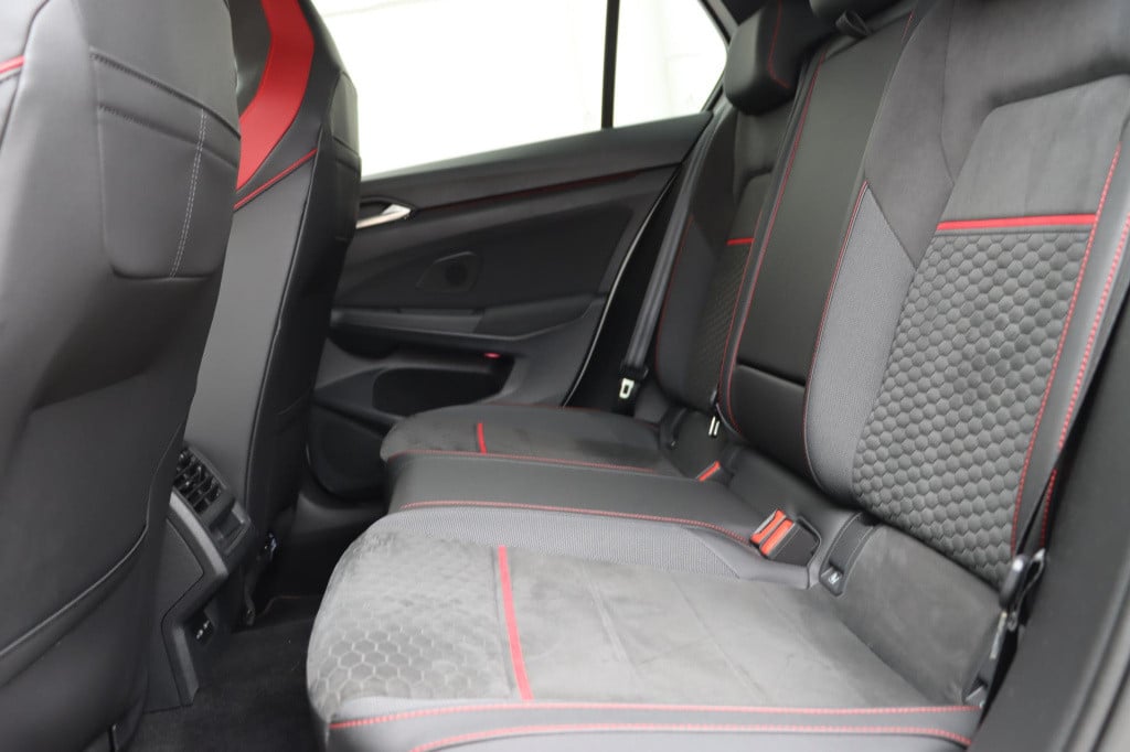 Volkswagen Golf gti 2.0 tsi clubsport 300pk dsg7