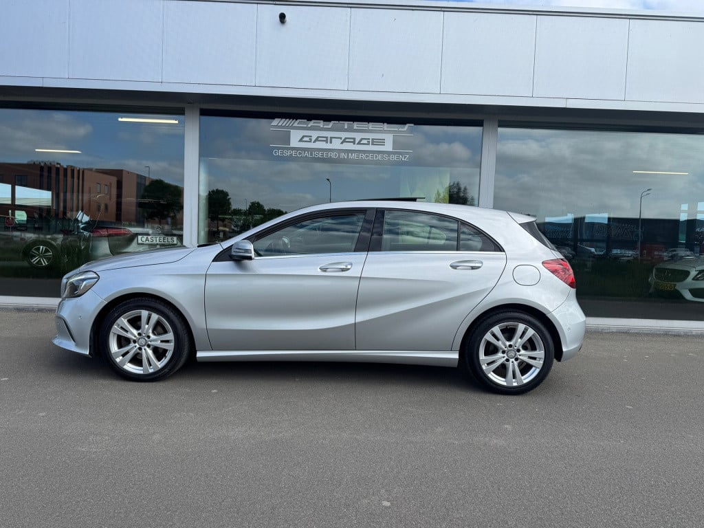 Mercedes-Benz A-Klasse 180 urban , apple-carplay / panorama dak