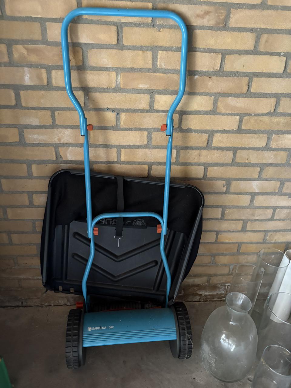Gardena handgrasmaaier 300