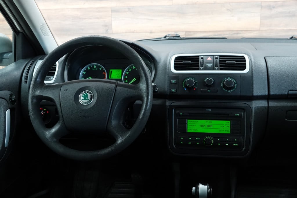 Skoda Fabia combi 1.6-16v ambiente | cruise | stoelverw. |