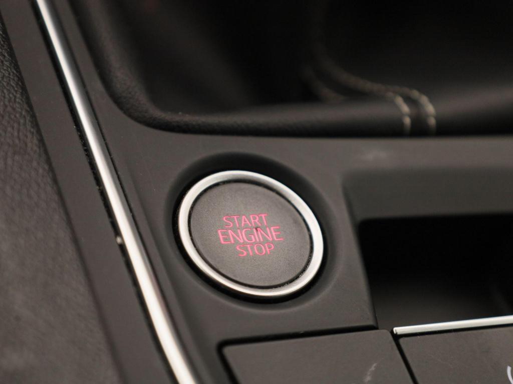 Seat Leon sportstourer 1.0 tsi style business intense | navigatie | trekhaa