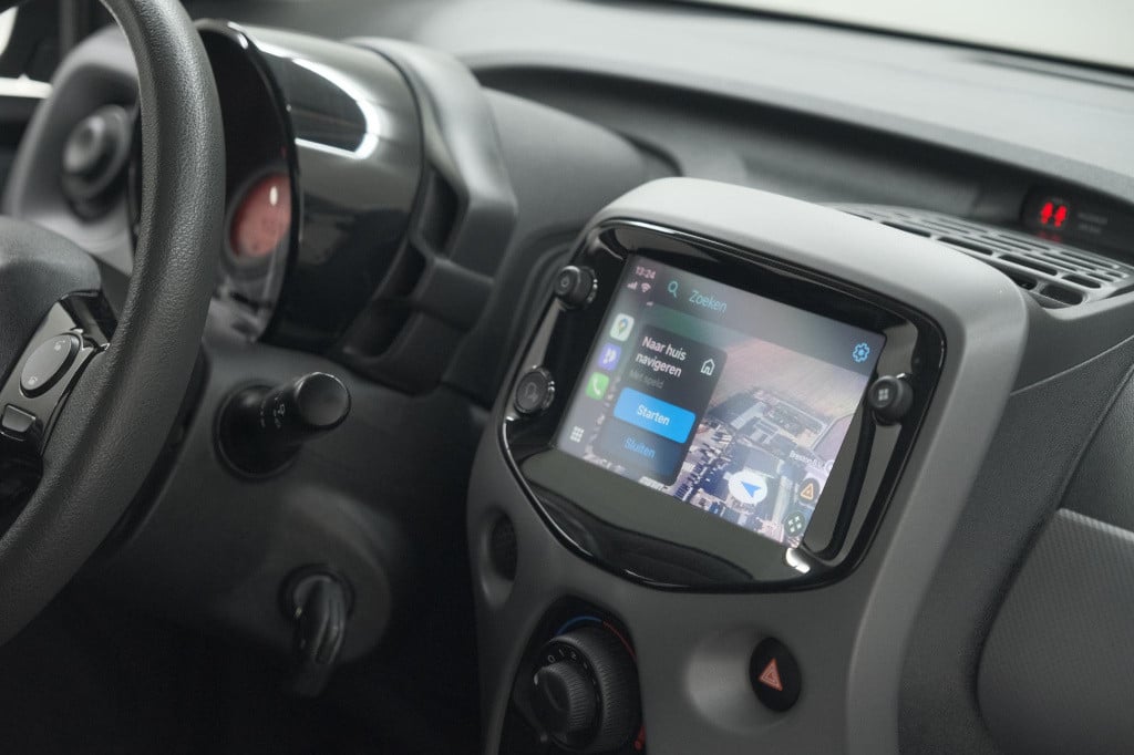 Peugeot 108 1.0 e-vti active | apple carplay | bluetooth | elektrische rame