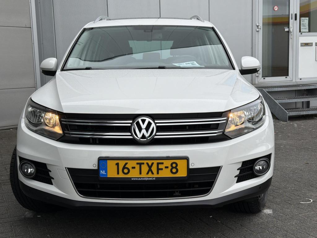 Volkswagen Tiguan 1.4 tsi sport&style | panodak | trekhaak | navi