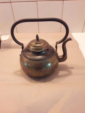 Oud koperen keteltje