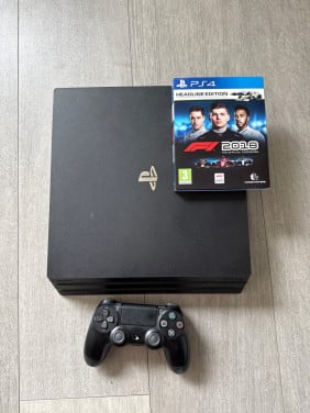 Playstation 4 pro met controller