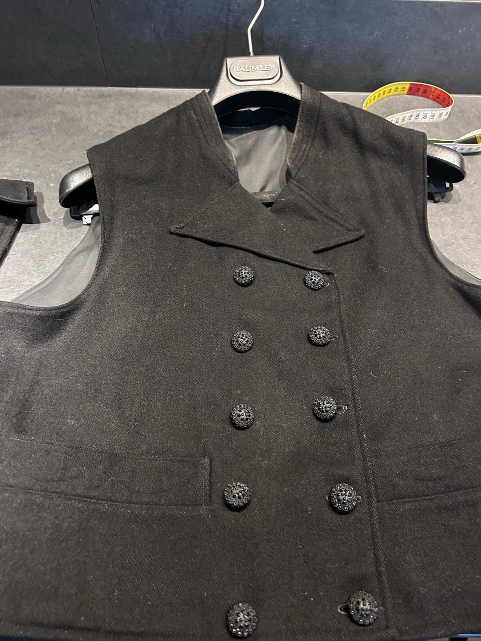 Walcherse  klederdracht rok en vest