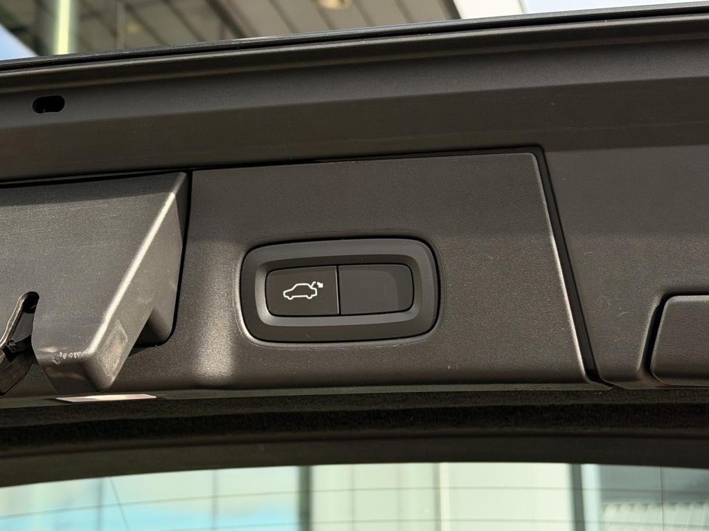 Volvo V90 2.0 t4 momentum | apple carplay | acc | elek. trekhaak | stoel/st