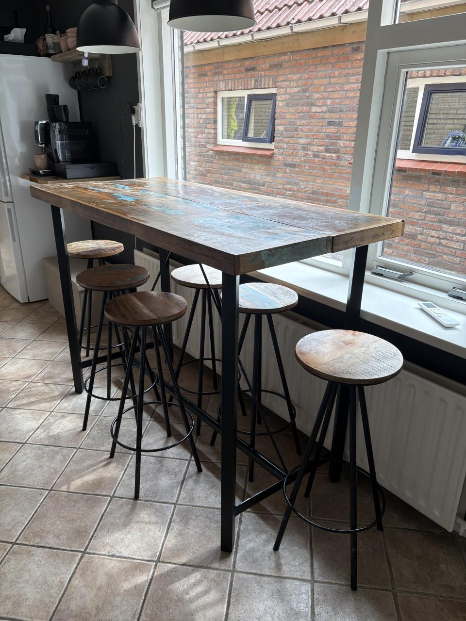 Hoge eettafel met 6 krukjes industrieel