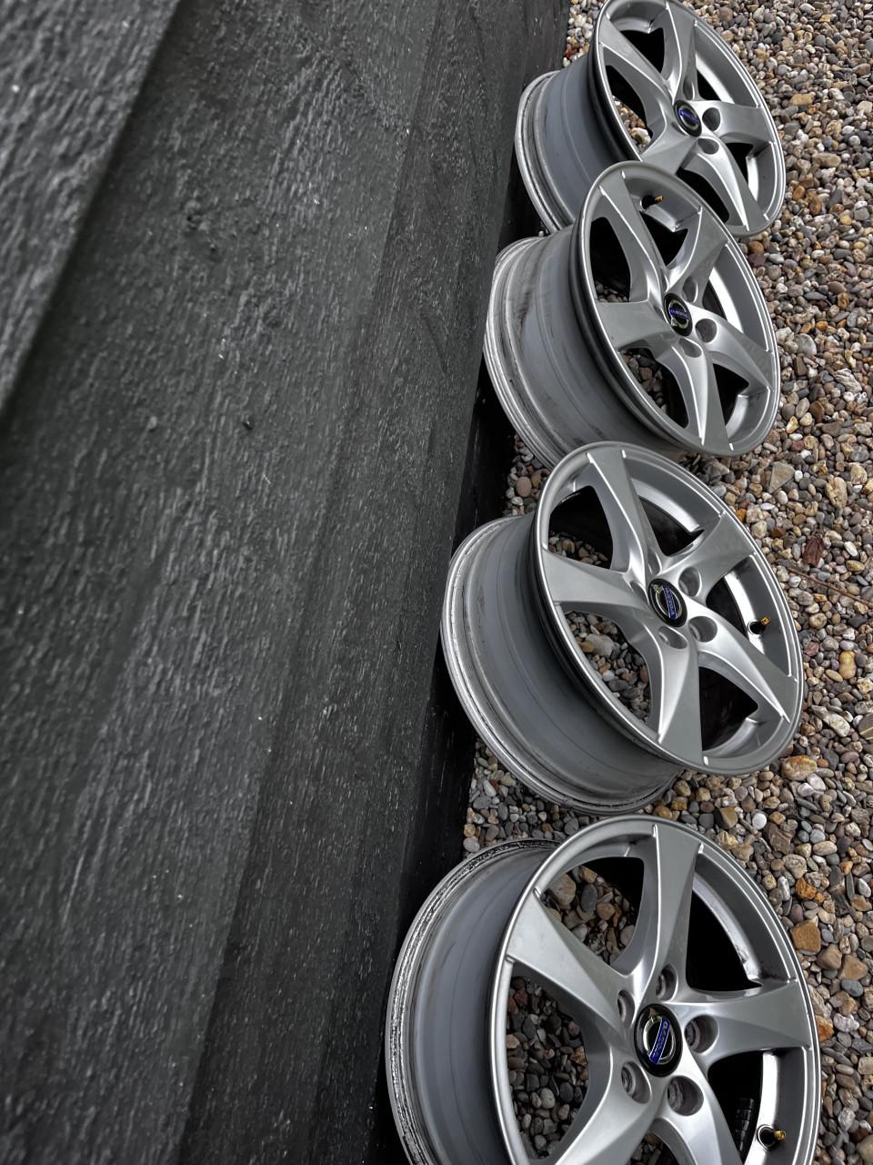 4 velgen voor o.a Volvo