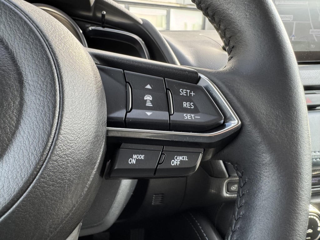Mazda 2 1.5 skyactiv-g signature | navigatie | 360° camera | head-up displa