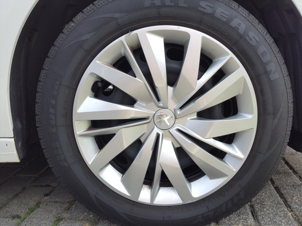 Peugeot 208 1.2 puretech 75pk active navigatie | airco | cruise control | a