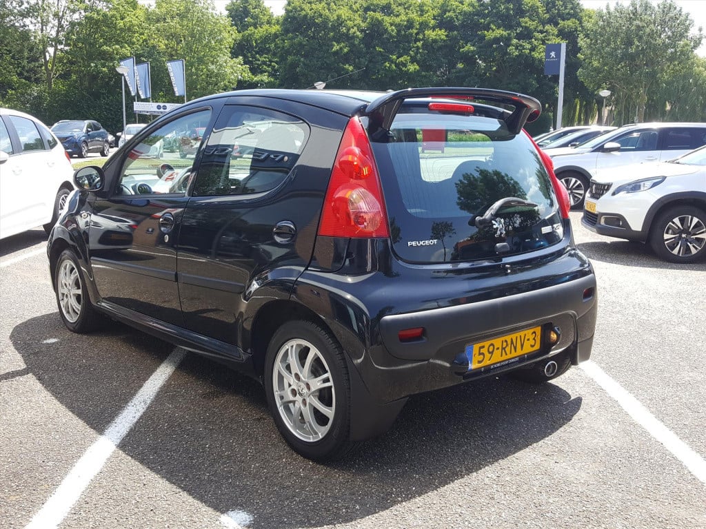 Peugeot 107 1.0 12v 5d 2-tronic automaat airco | lm-velgen | radio met cd-s