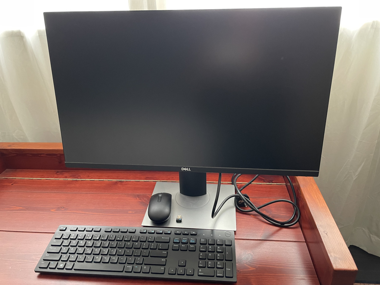 Dell 27” monitor incl. wireless keyboard & muis