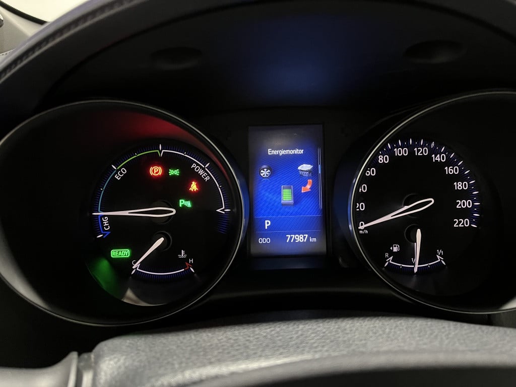 Toyota C-hr 1.8 hybrid bi-tone plus | leer | camera | trekhaak |