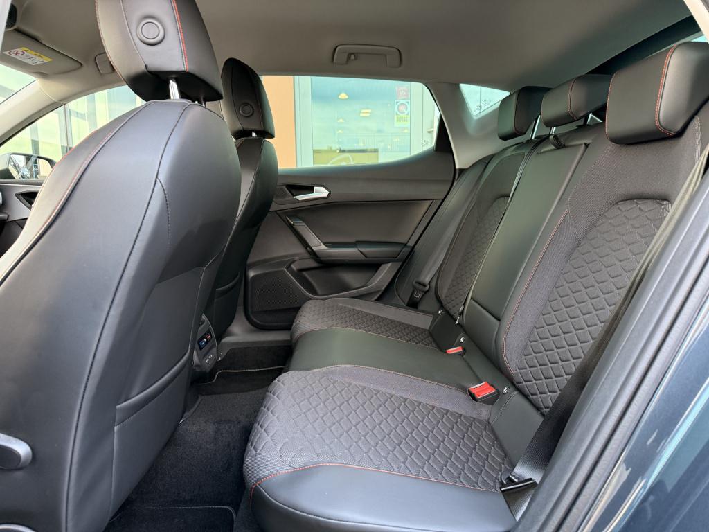 Seat Leon 1.5 etsi fr | acc | park assist | interieurverlichting | stoel/st