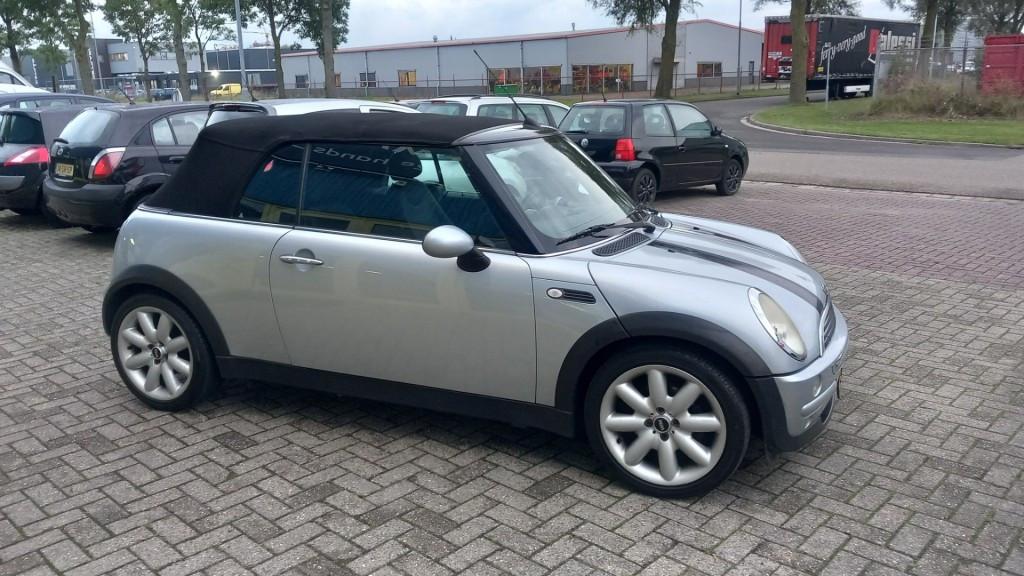 Mini Cooper 1.6 Cabrio bj:2004 lm-velgen apk 2027 i.z.g.st