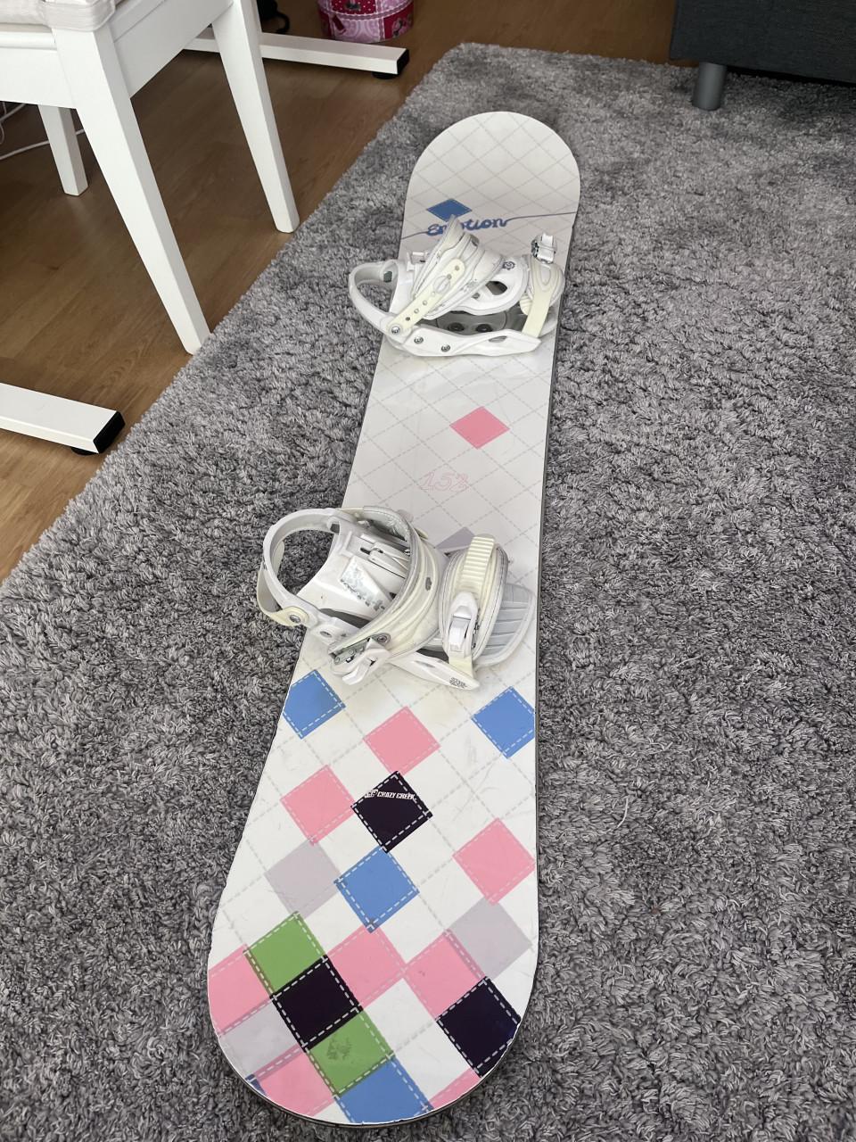 Snowboard crazy creek