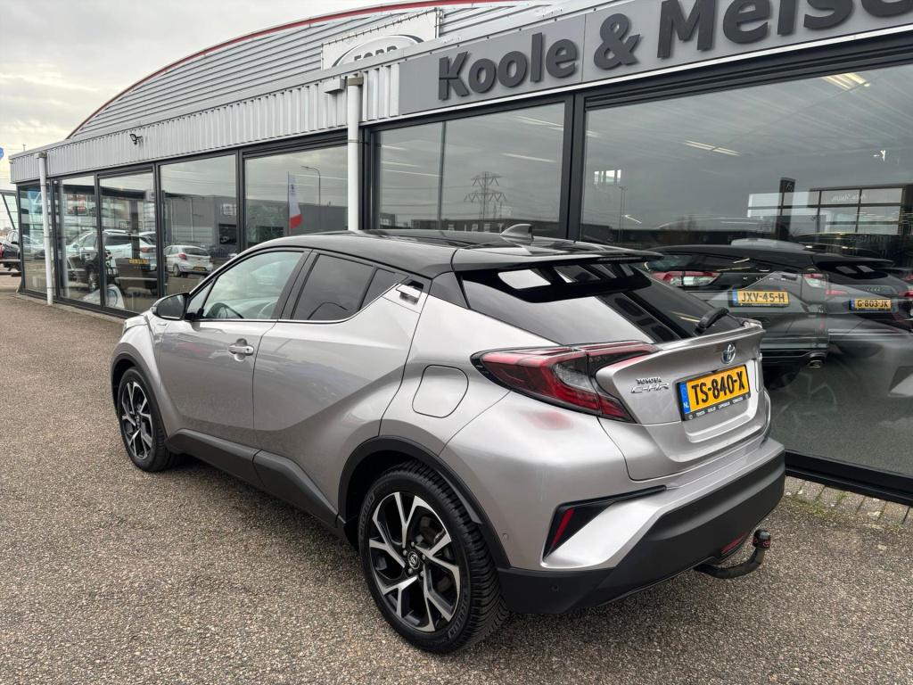 Toyota C-hr 1.8 hybrid 122pk executive, stoel en stuurverwarming