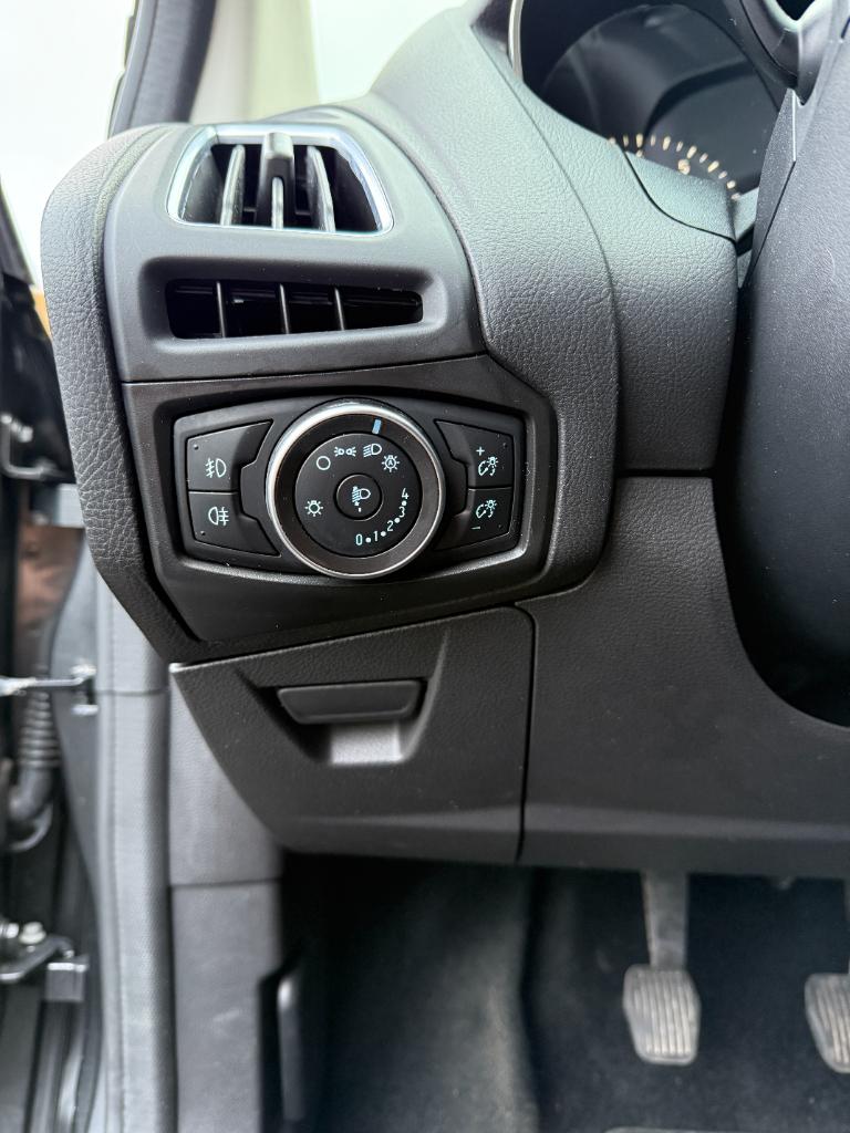 Ford Focus 1.0 - titanium edition