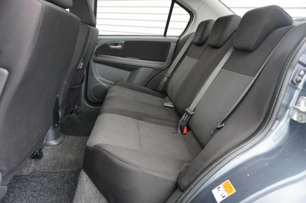 Suzuki Sx4 1.6 exclusive airco / elektr. ramen / parkeersens. / trekhaak / 