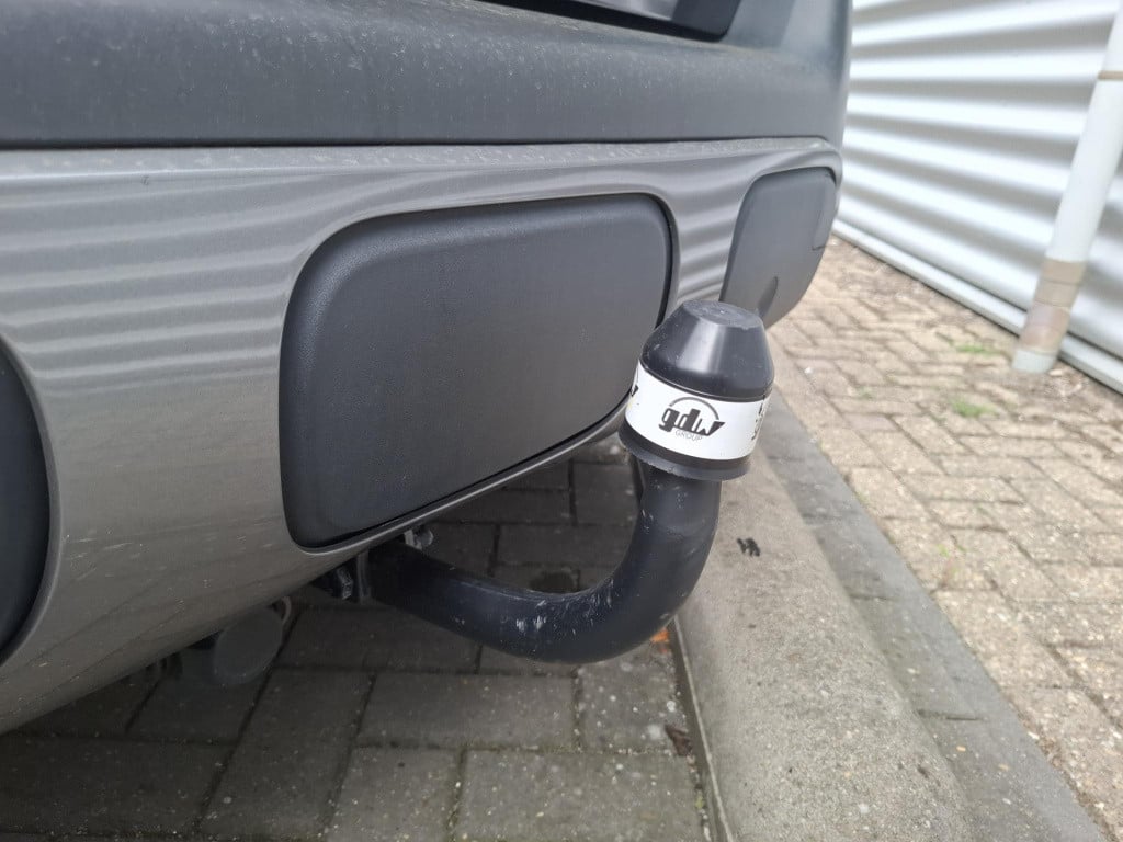Citroen C3 Aircross suv 130 shine automaat pano/leer/trekhaak