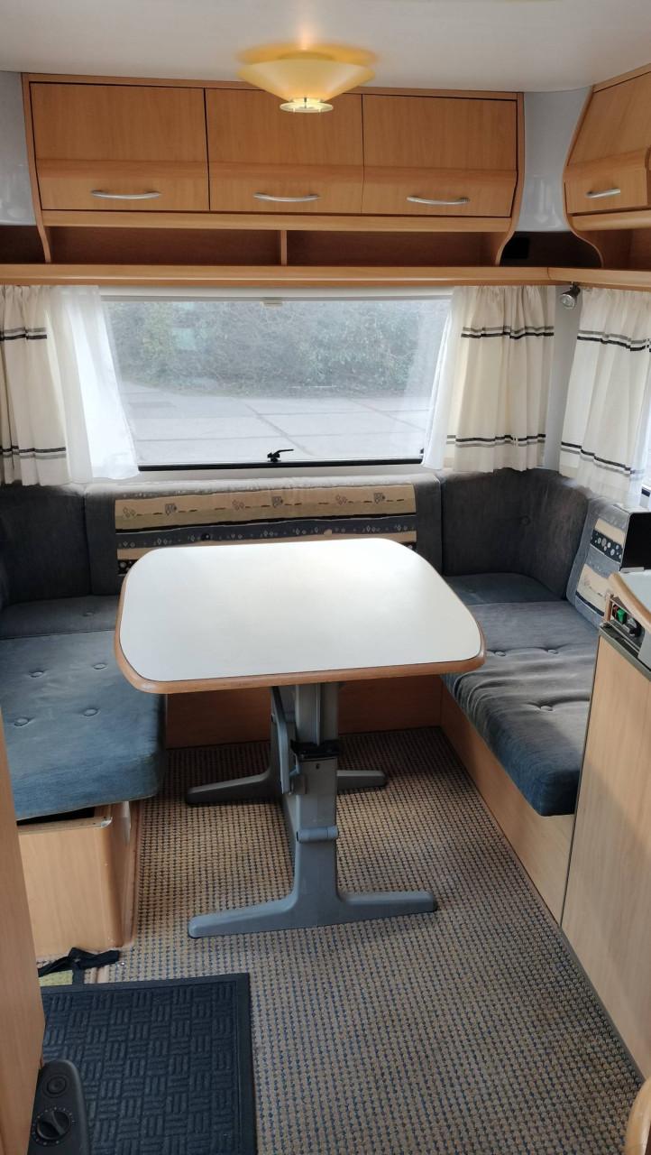 Beyerland 460 met voortent en luifel