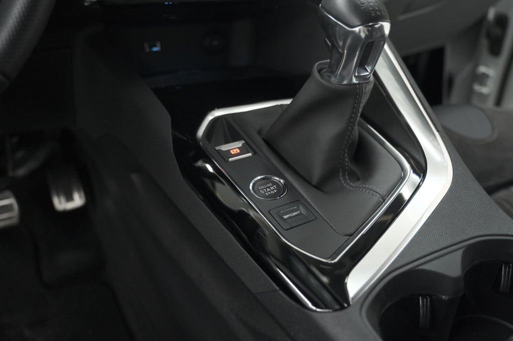 Peugeot 3008 puretech 130 gt | camera | adaptieve cruise control | elektron