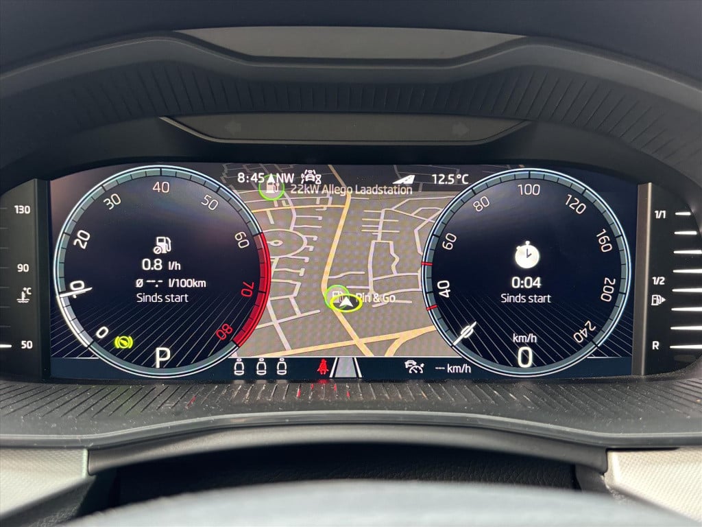 Skoda Kamiq 1.0 tsi greentech 110pk dsg-7 business edition|led|trekhaak|nav