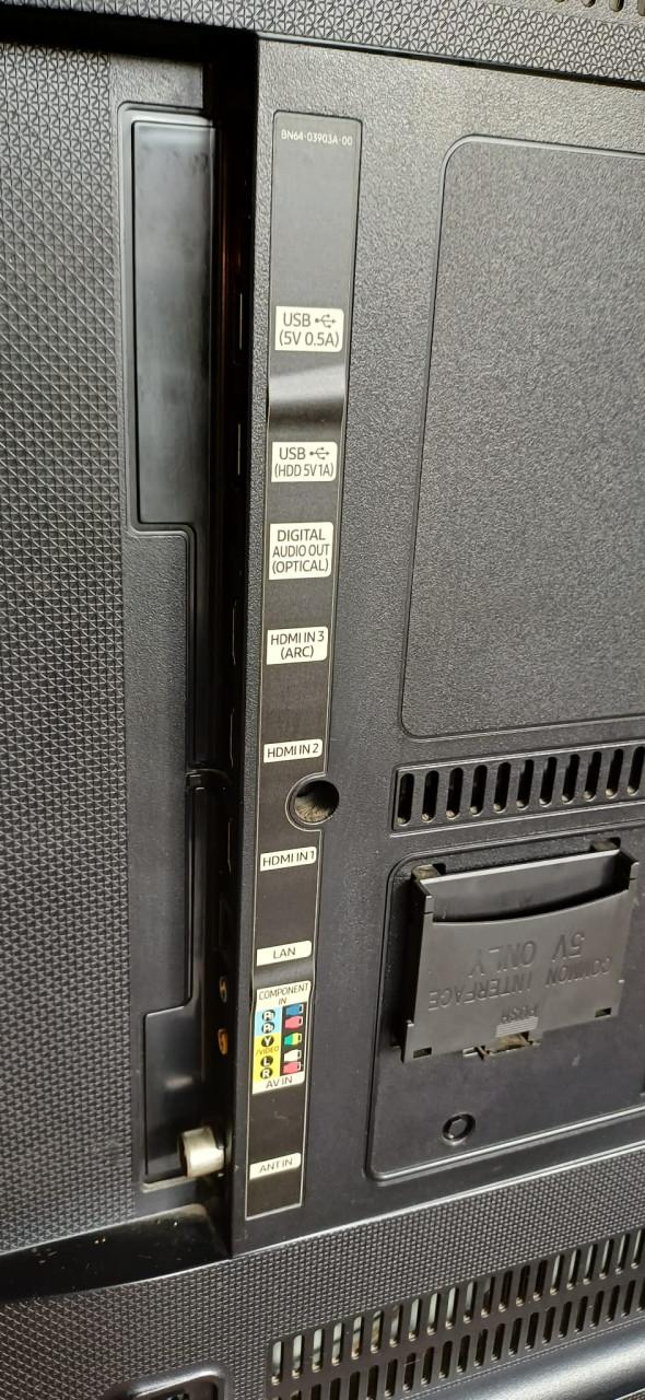 Samsung  6 serie UE40MU6120 inclusief Humax 5050C