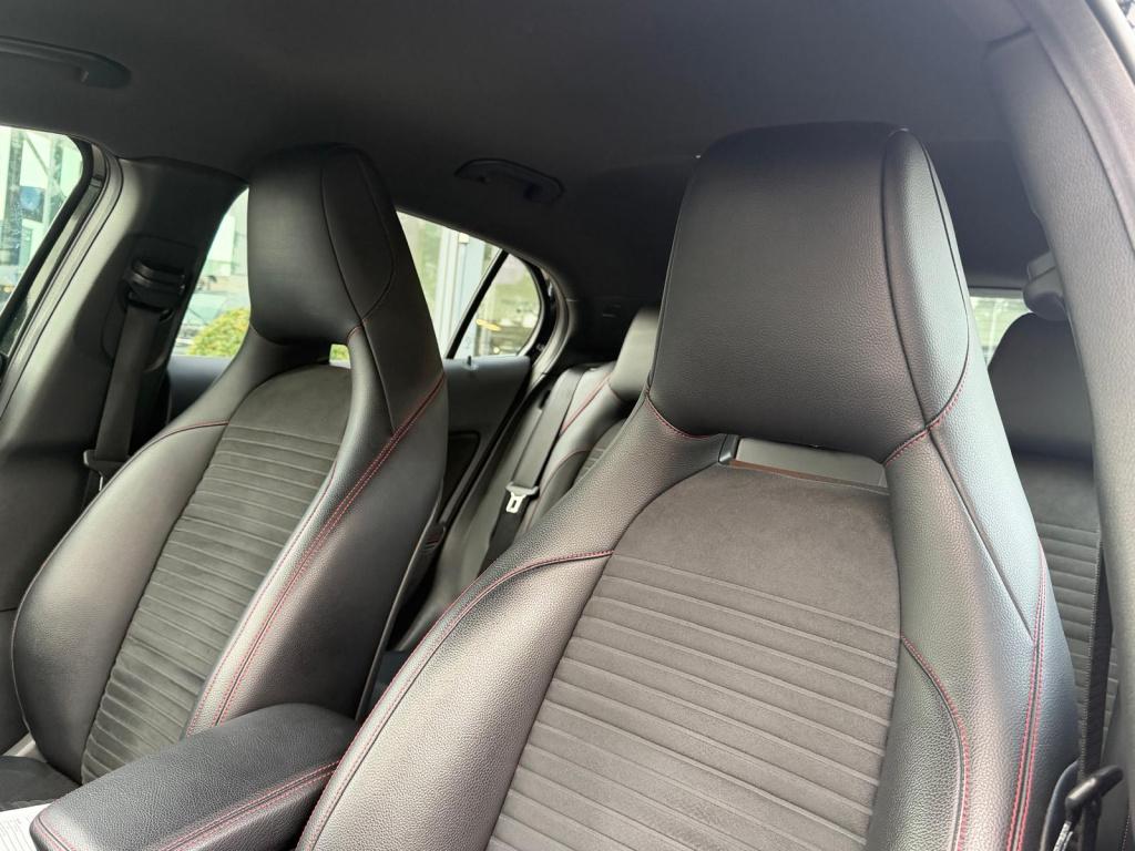 Mercedes-Benz Gla-klasse 200 ambition amg line l stoelverwarming l intellig
