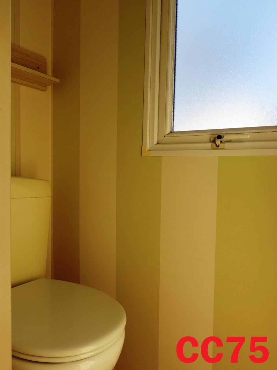 Compact IRM chalet met middenkamer, 2 slaapkamers  en dubbel glas te koop