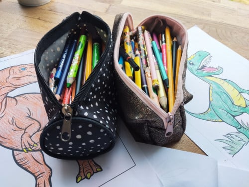 GRATIS twee etui's vol kleurpotloden