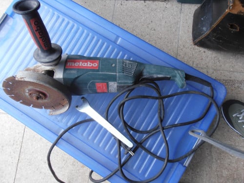 Haakse slijper Metabo