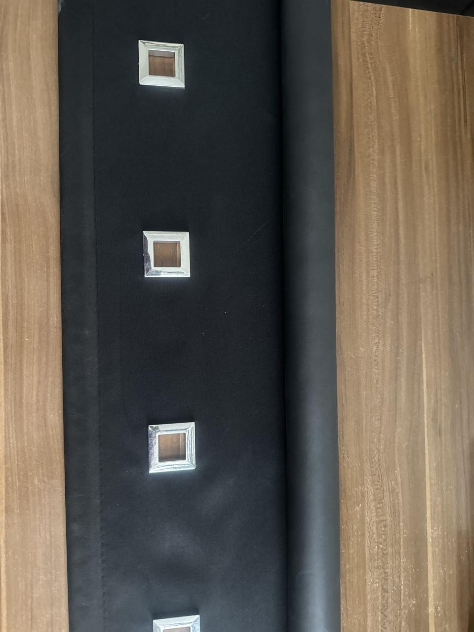 Zwart verduisterende rolgordijn 144 breed