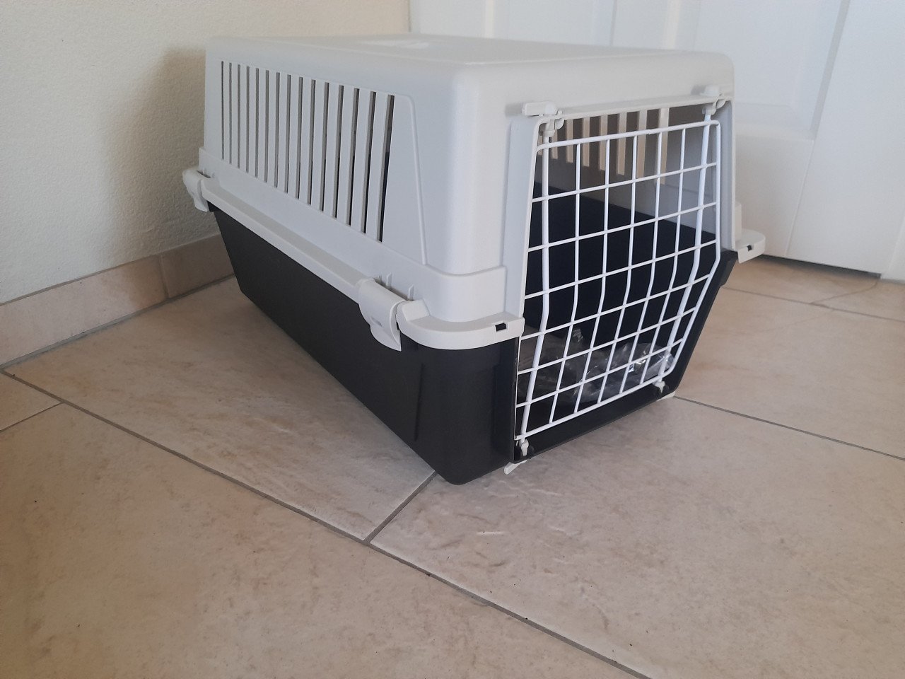 Vervoers box / Reismand voor katten  (nieuw) 58 x 37 x 33H