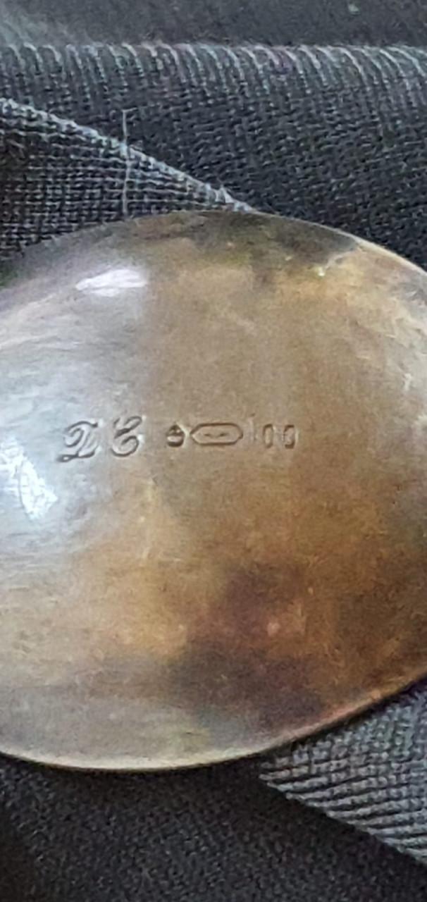 2 grote serveer schalen