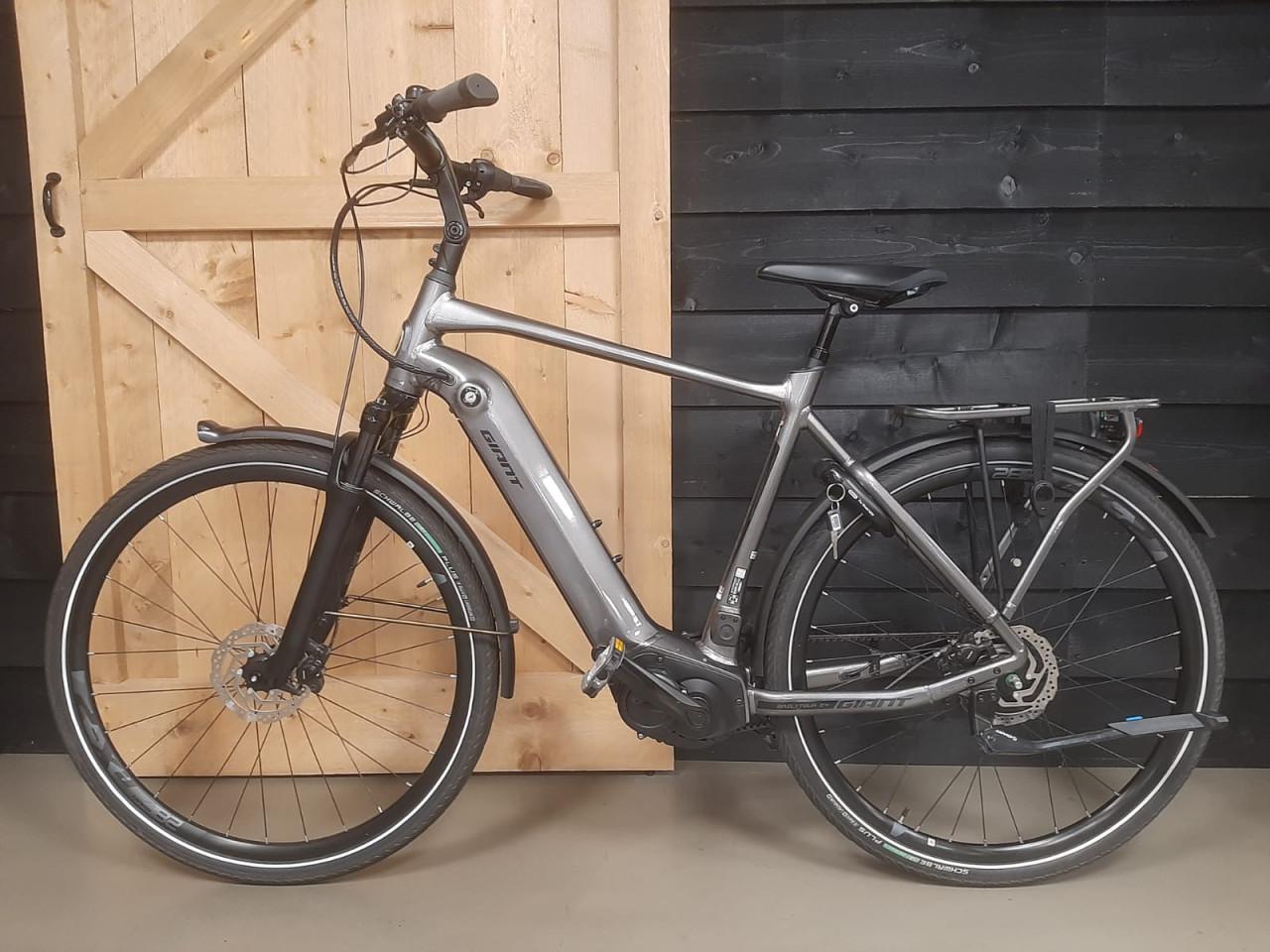 Sportieve 2 jaar jonge Giant ebike met belt aandrijving