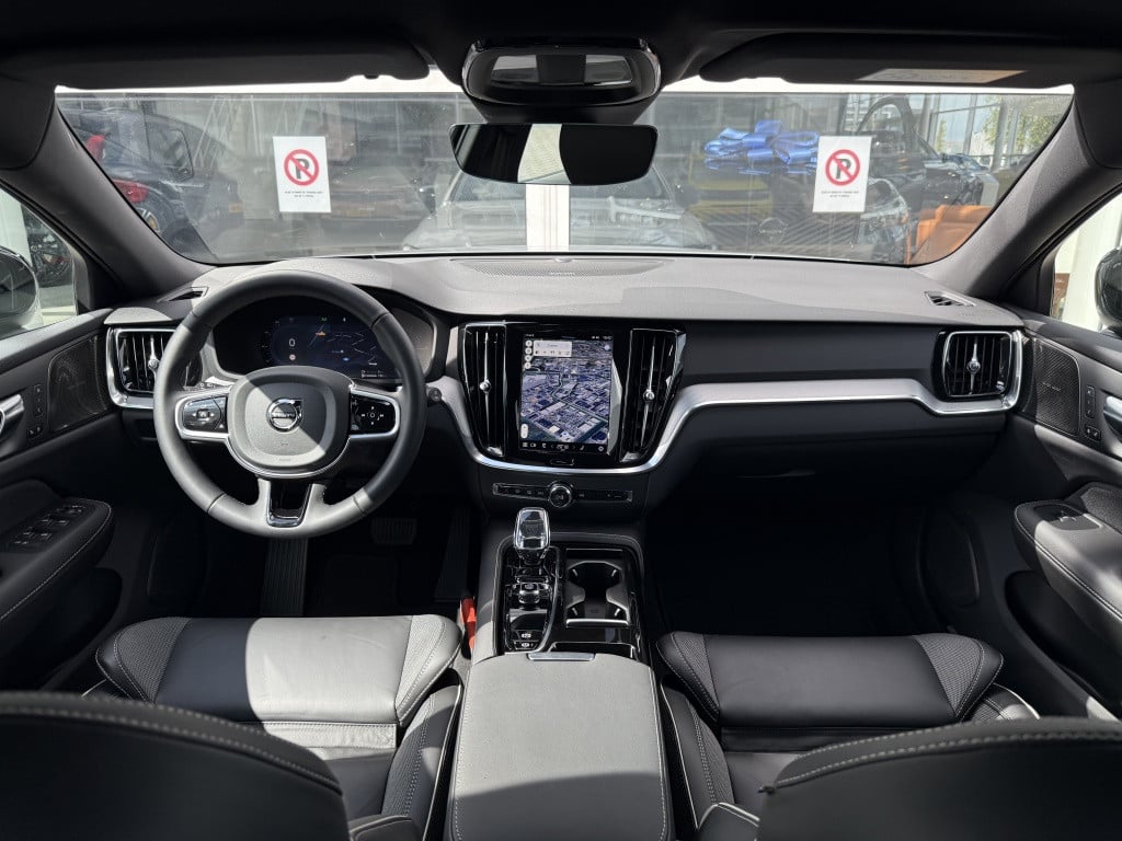 Volvo V60 t6 398pk recharge plus dark| adap.cruise| 360camera| trekaak