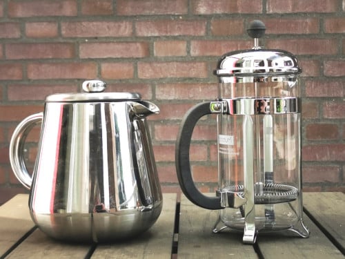 Koffiepot Bodum (cafetiere) en theepot ikea