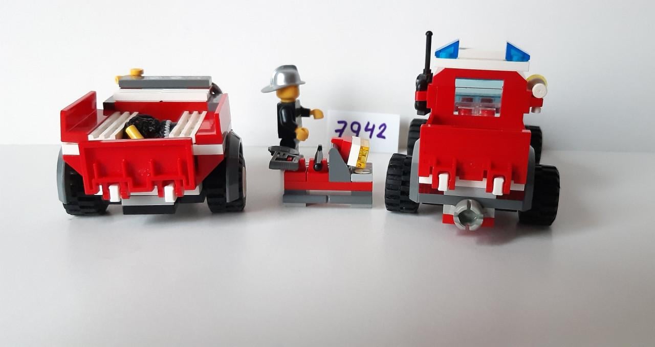 Lego City 7942:  Brandweer Pick-Up Truck
