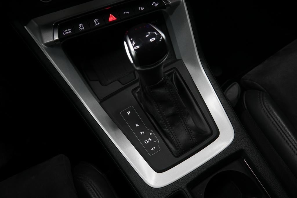 Audi Q3 sportback 35 tfsi s edition | matrix | driveselect | alcantara |