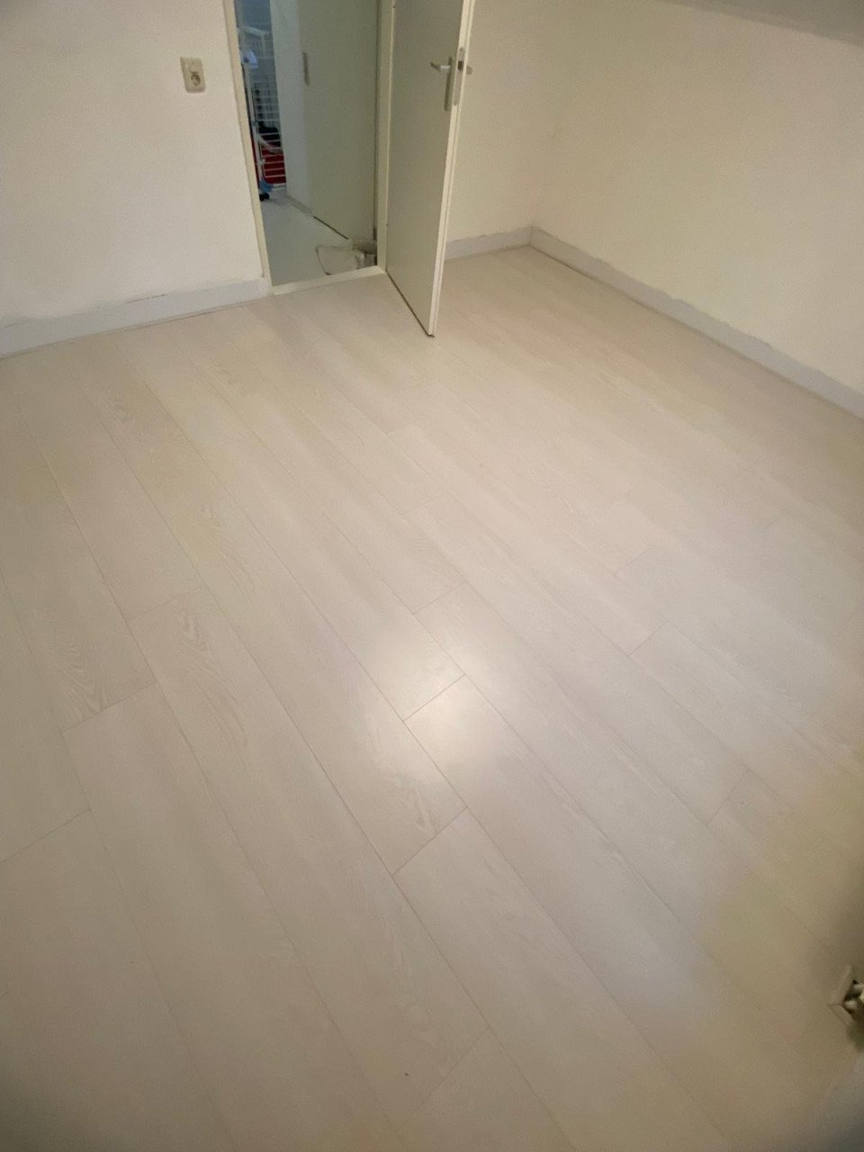 Houten Laminaat 102m in 2 kleuren
