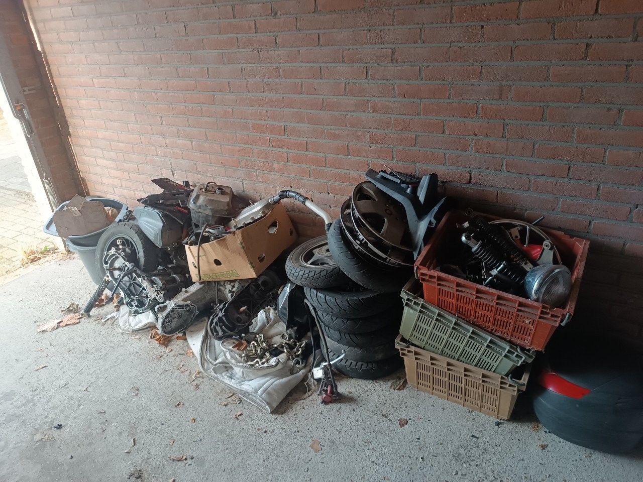 Scooteronderdelen tekoop