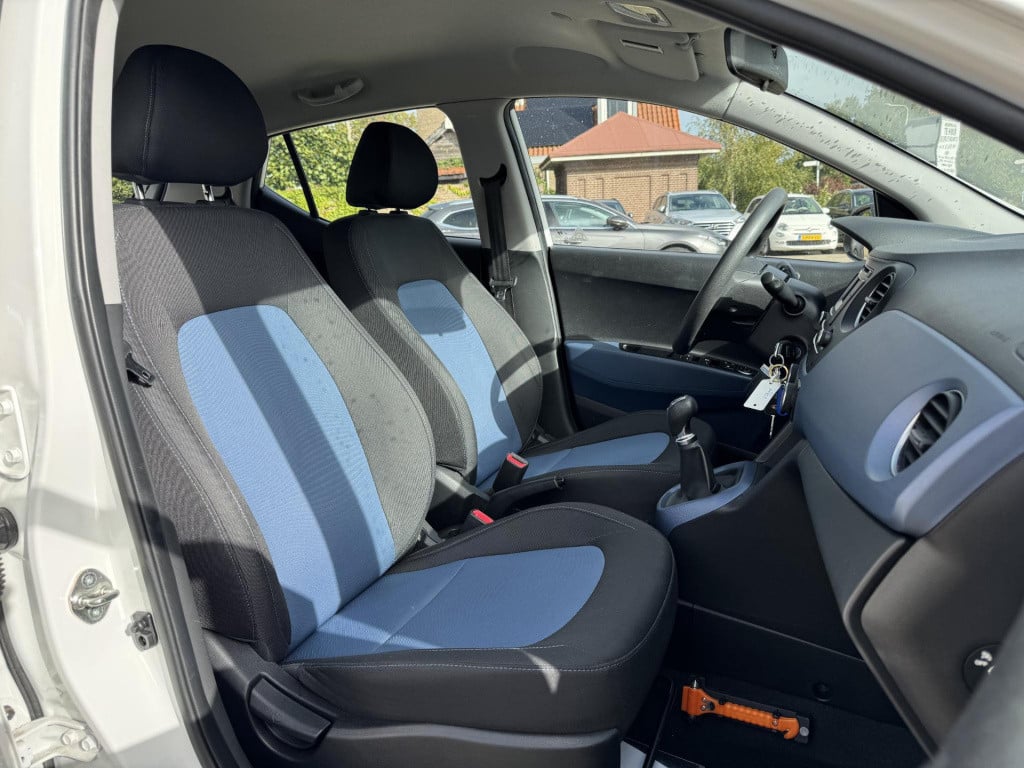 Hyundai I 10 1.0i i-motion comfort plus | radio-cd/mp3 speler | bluetooth t